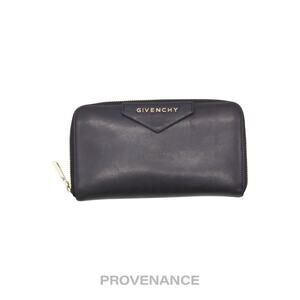 🔴 Givenchy Logo Zip Long Wallet - Black Grained Leather